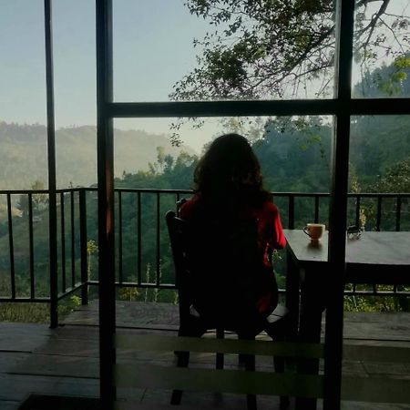Chanidu Ella Inn Buitenkant foto