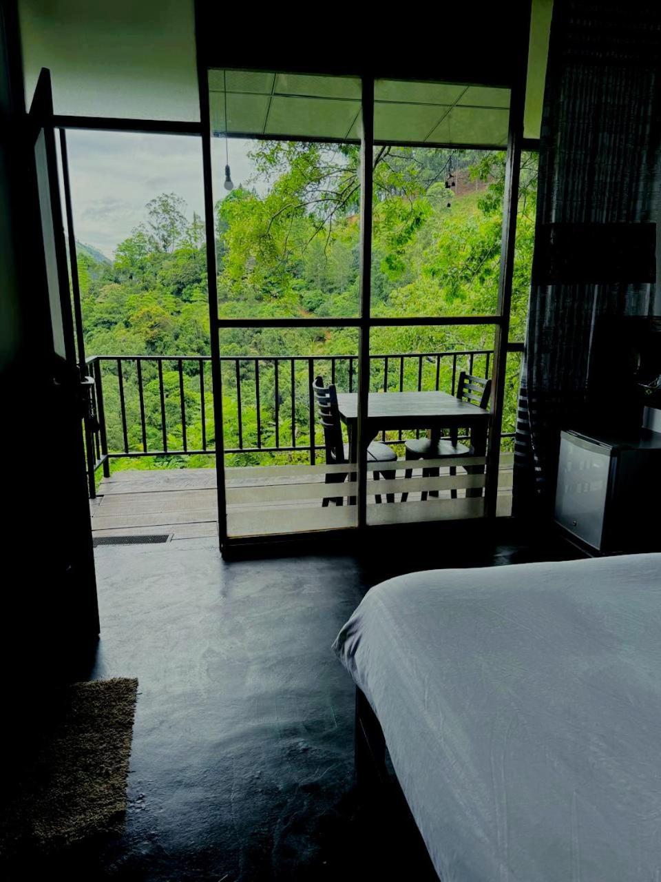 Chanidu Ella Inn Buitenkant foto