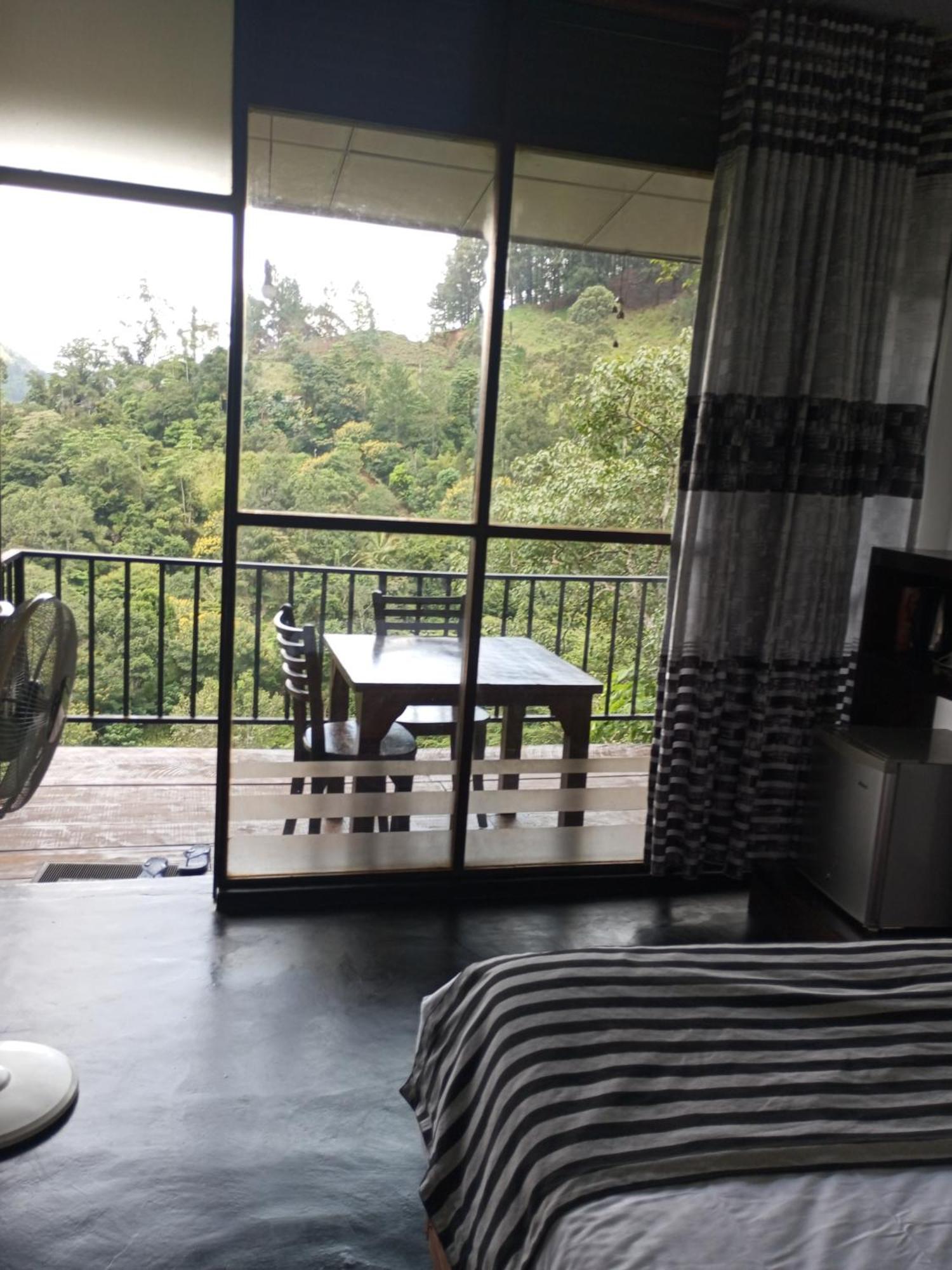 Chanidu Ella Inn Buitenkant foto