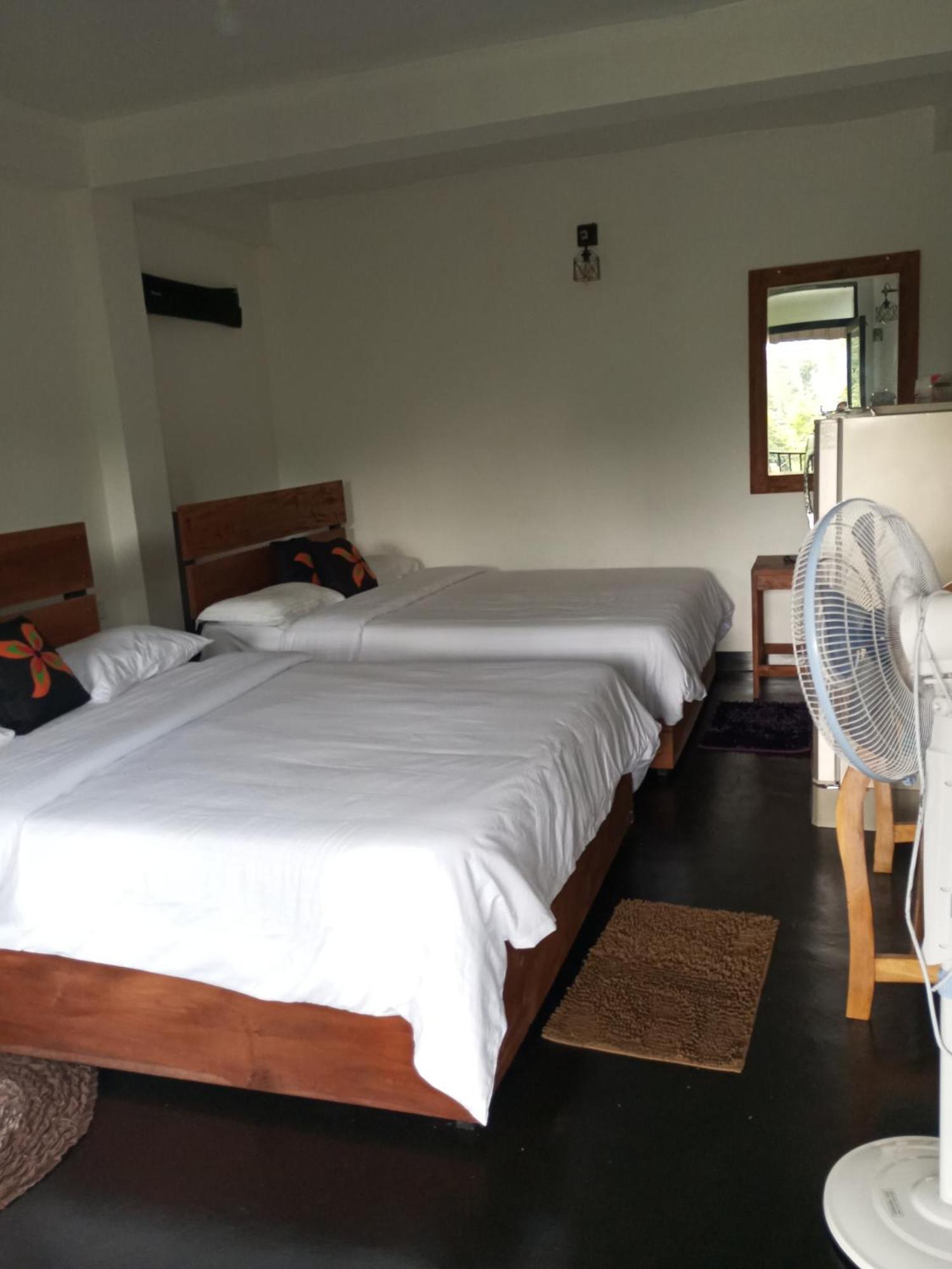 Chanidu Ella Inn Buitenkant foto