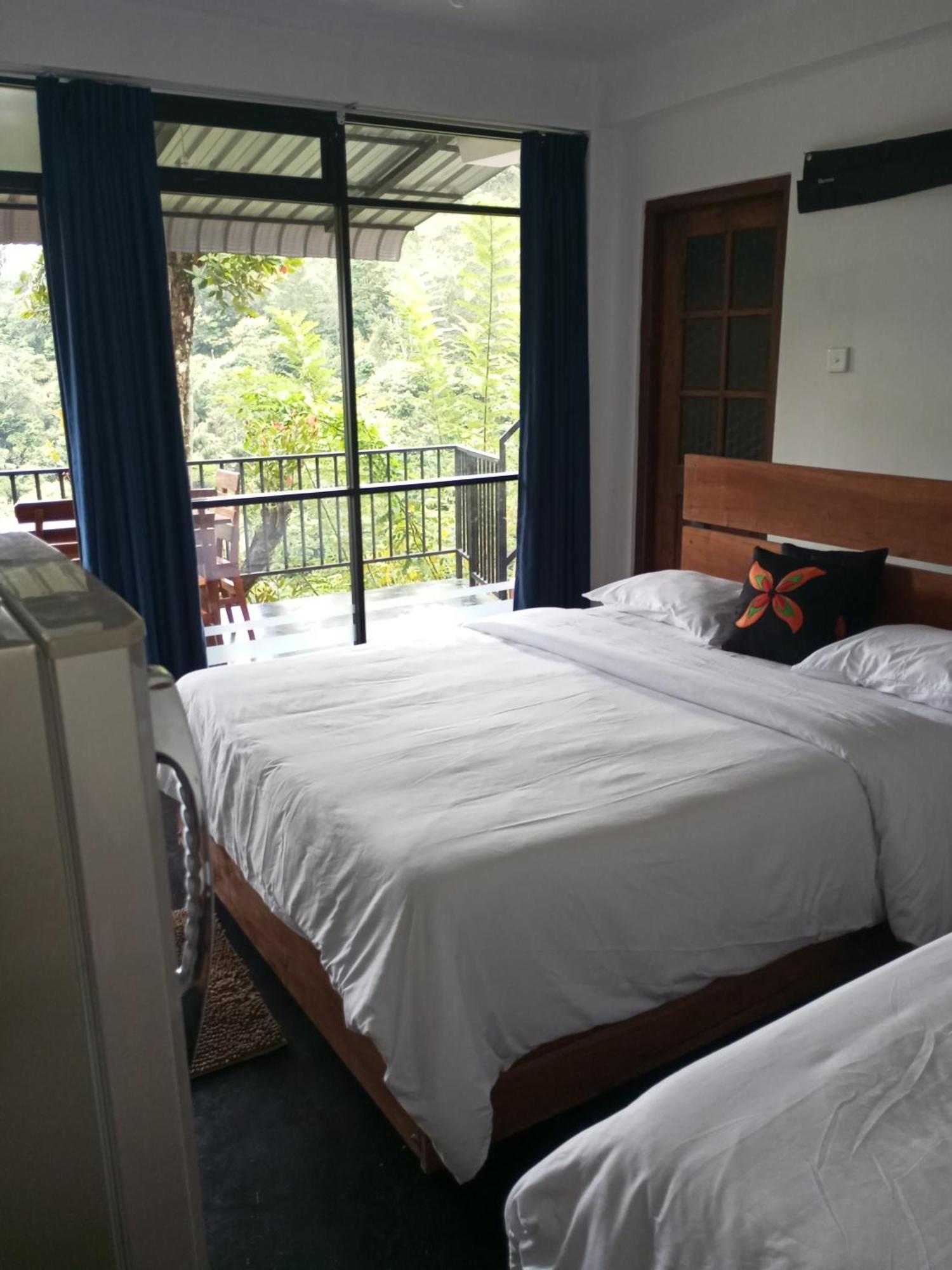 Chanidu Ella Inn Buitenkant foto
